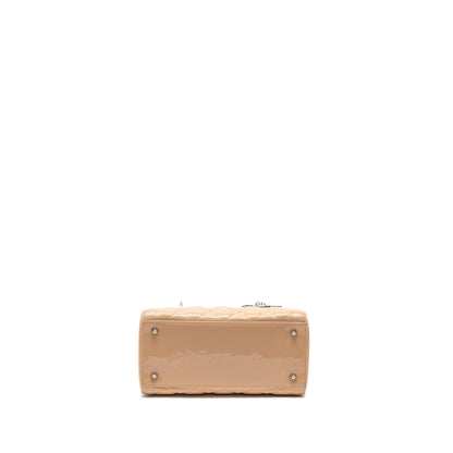 Dior Medium Lady Dior patent light pink