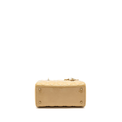 Medium Lady Dior Patent Beige