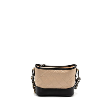 Chanel small Gabrielle hobo bag calfskin beige / black multicolour hardware