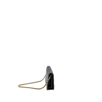 Chanel 23A clutch with chain lambskin black GHW (microchip)