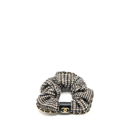 Chanel 22k Hair Tie Tweed/leather Chain detail Scrunchie Beige/Black/Ecru GHW