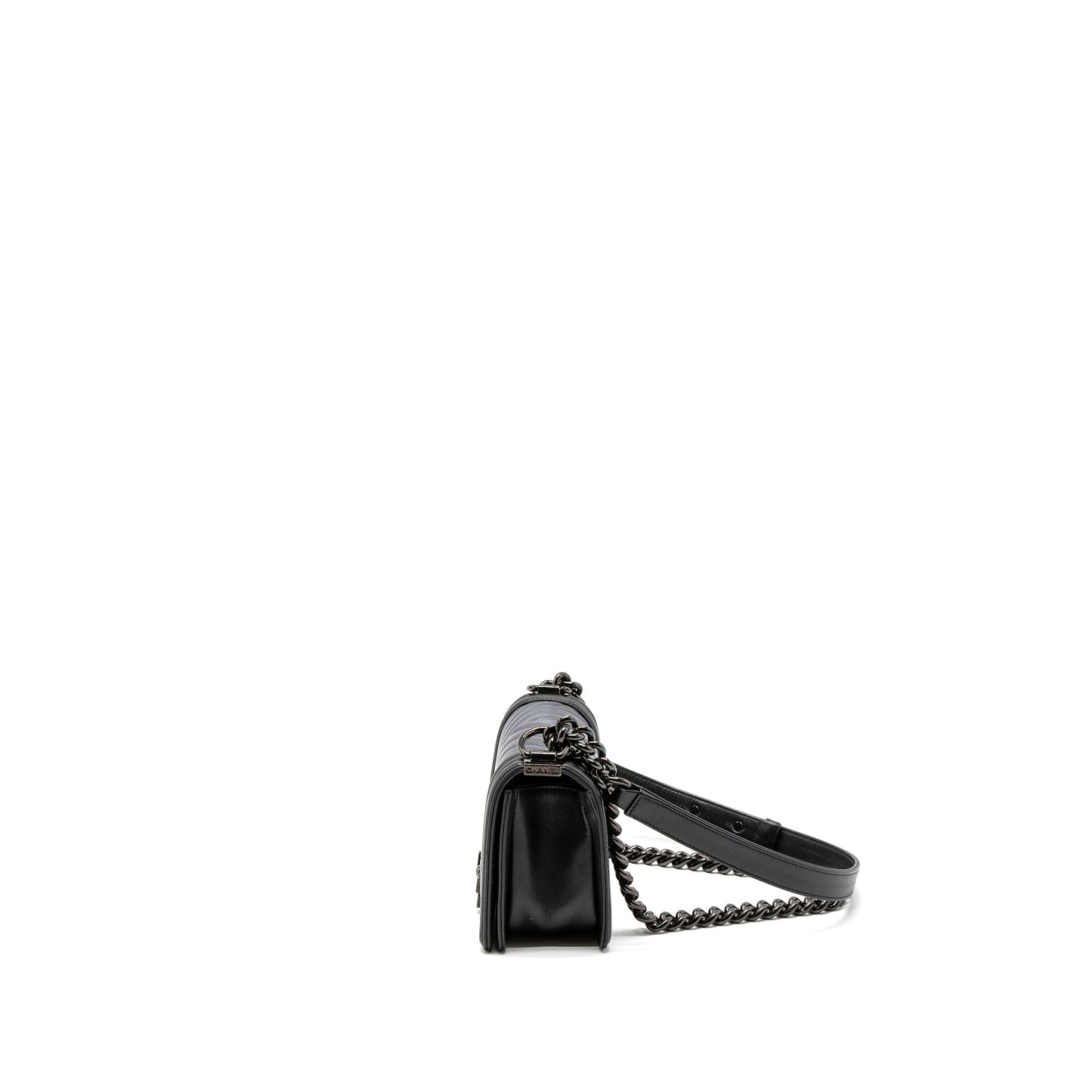 Chanel Small Boy Bag Chevron Calfskin Black/Iridescent Blue Black Hardware