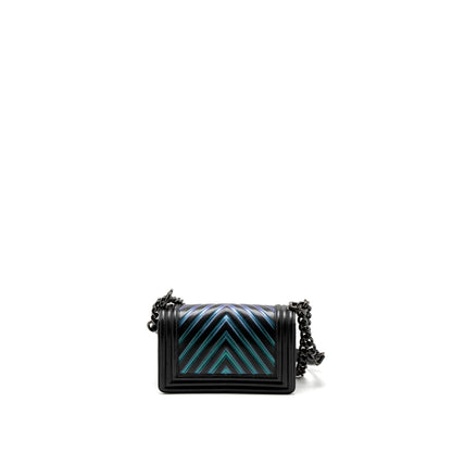 Chanel Small Boy Bag Chevron Calfskin Black/Iridescent Blue Black Hardware