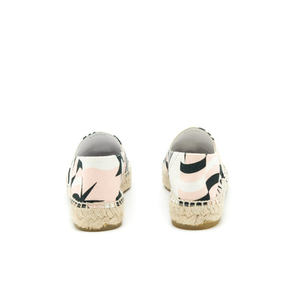Chanel Size 36 Espadrilles Pink / Black