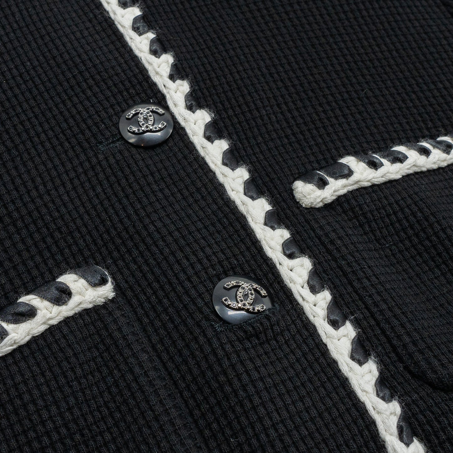 Chanel size 40 21C Jacket cotton Black