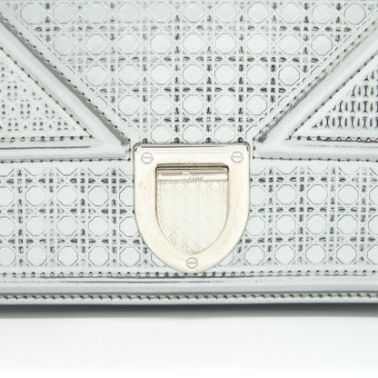 DIOR DIORAMA WALLET ON CHAIN IN SILVER