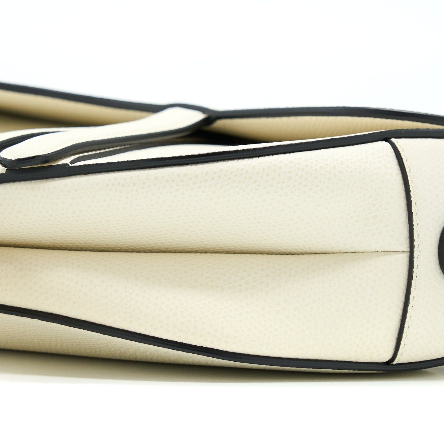 Dior Medium Saddle Purse Calfskin White