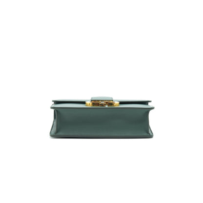 Dior 30 Montaigne Medium Purse Calfskin Green