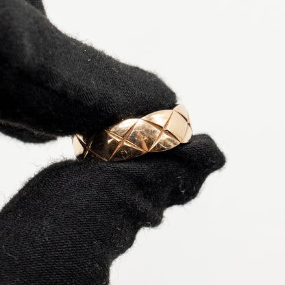 Chanel size 53 coco crush ring small version quilted motif beige gold