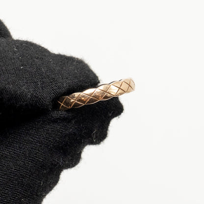 Chanel size 53 coco crush ring mini version quilted motif beige Gold