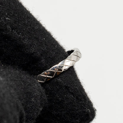 Chanel Size 61 Coco Crush Ring Mini version quilted motif White Gold