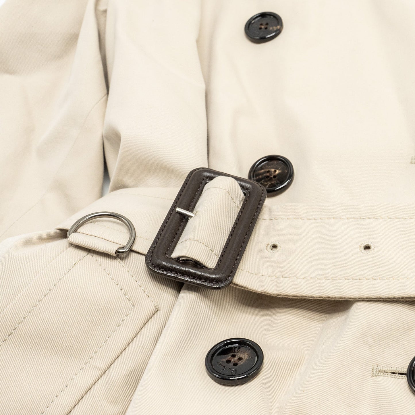 Burberry size UK48 Menâs trench coats pale beige