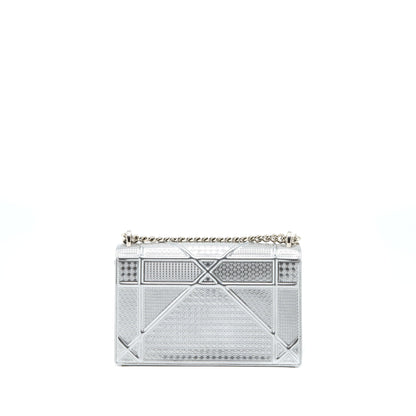 Dior Medium Diorma Purse In Metallic Silver