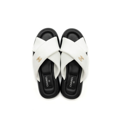 Chanel Size 39 Quilted Sandal Lambskin White/Black LGHW