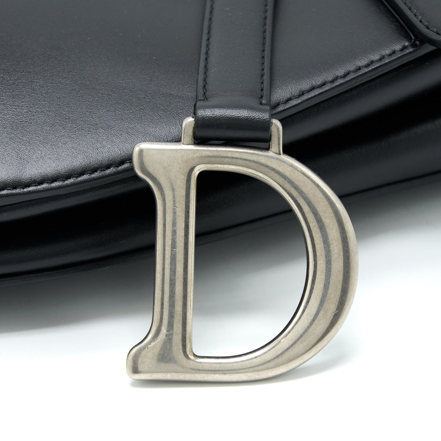 Dior Medium Saddle Purse Calfskin Black