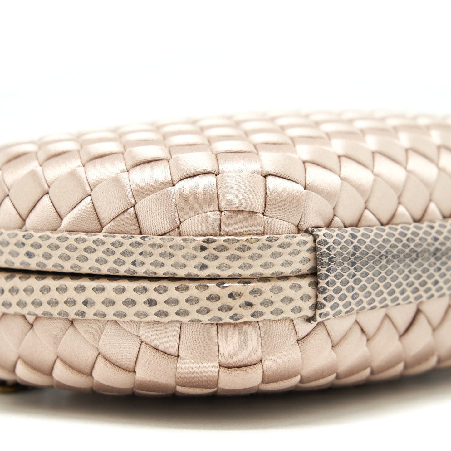 Bottega Veneta Stretch Knot Clutch Beige/ light brown