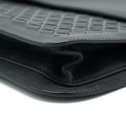 Bottega Veneta Menâs Pouch Intrecciate Black With Black Hardware