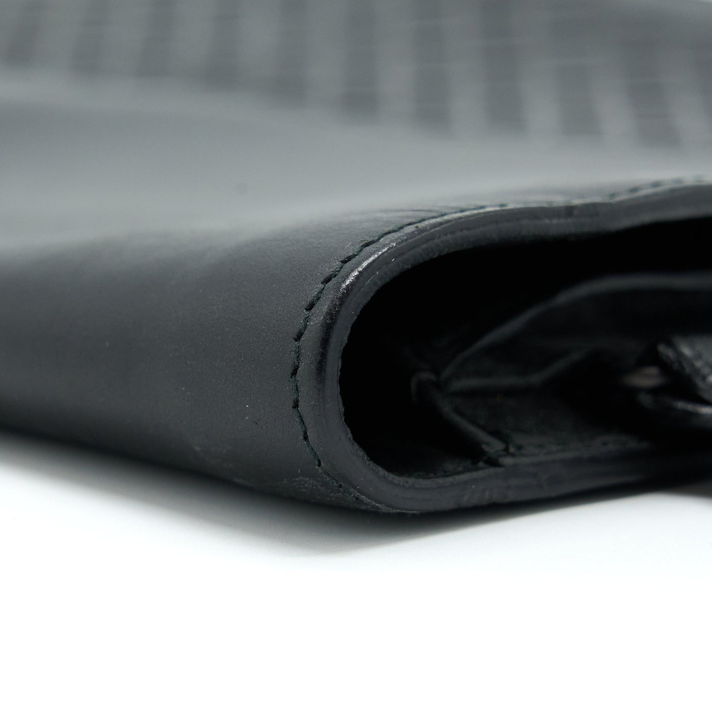 Bottega Veneta Menâs Pouch Intrecciate Black With Black Hardware