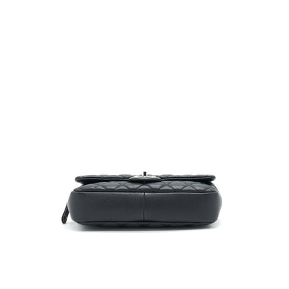 Chanel flap Bag with inner zipper caviar Black SHW