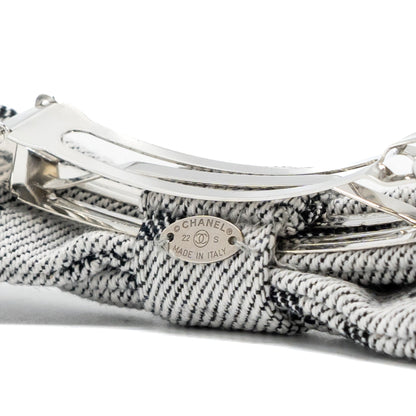 Chanel bow tie hair clip grey / black