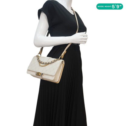 CHANEL CC Flap Quilted Leather Chain Crossbody Bag White