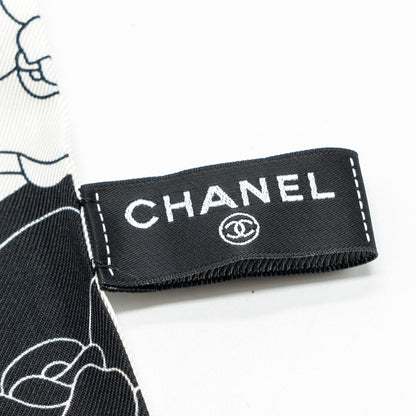 Chanel small silk scarf / twilly CC logo black / white