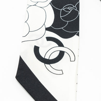 Chanel small silk scarf / twilly CC logo black / white