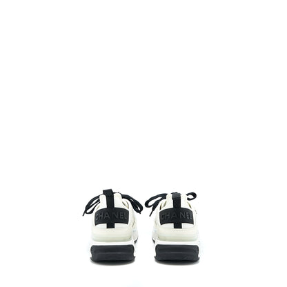 Chanel Size 41 Sport Trail Sneaker Suede/Calfskin White/Black GHW
