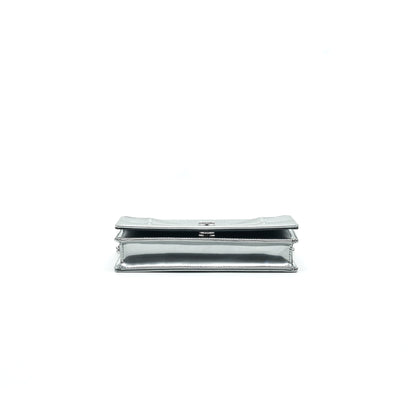 DIOR DIORAMA WALLET ON CHAIN SILVER