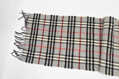 Burberry Scarf in Gray Cashmere