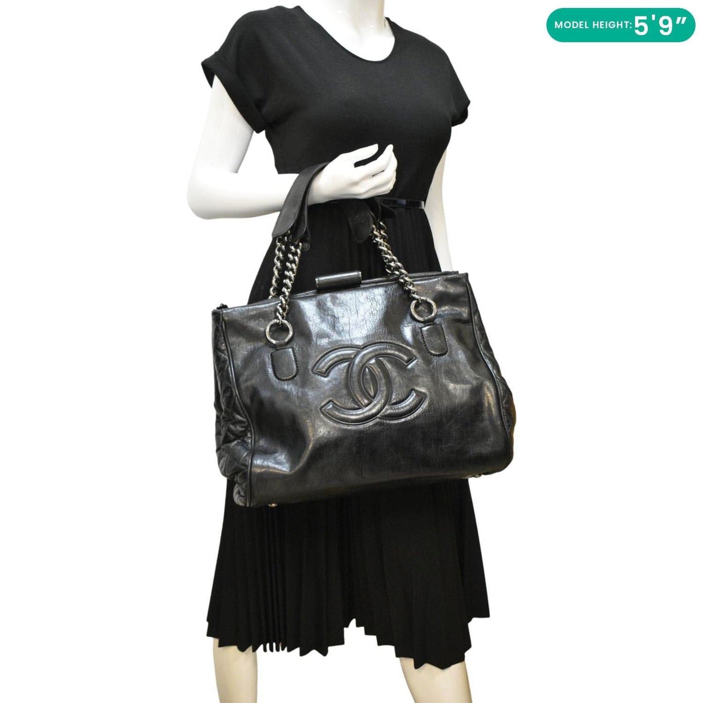 CHANEL Perfect Day Large Leather Tote Bag Black