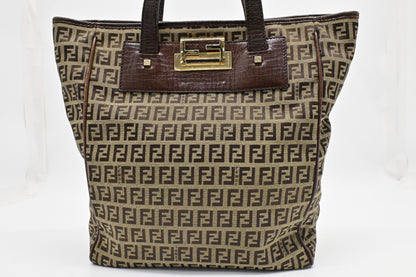 Fendi Shoulder Bag in Zucchino Canvas