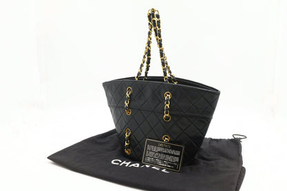 Chanel Handbag in Black MattelassÃ© Leather