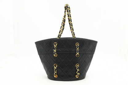 Chanel Handbag in Black MattelassÃ© Leather