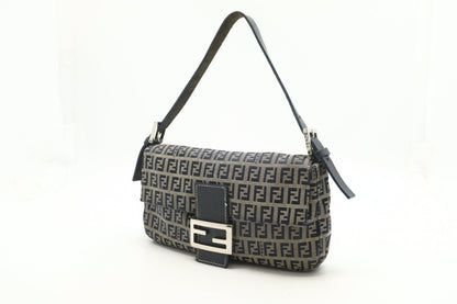 Fendi Baguette in Navy Zucchino Canvas