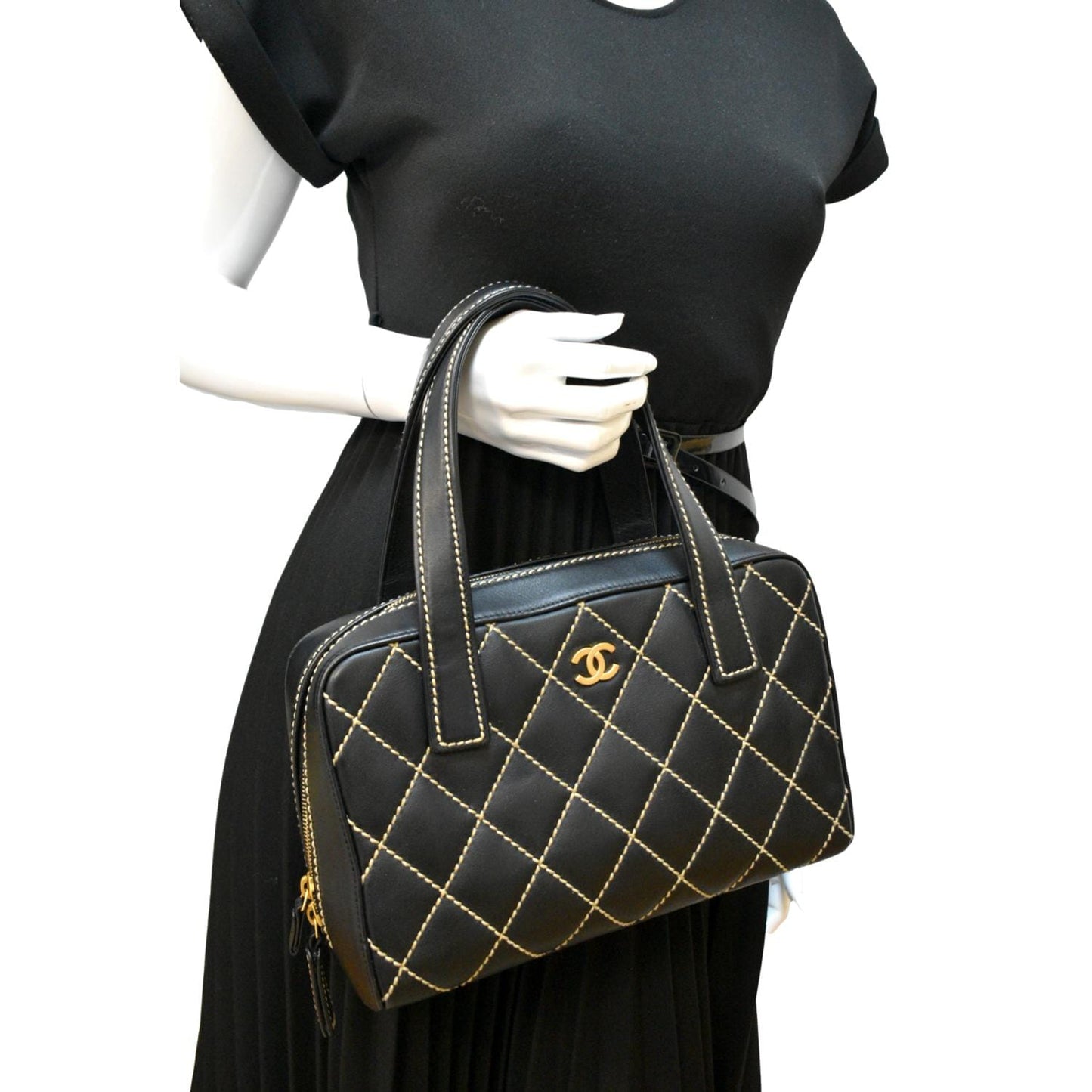 CHANEL CC Wild Stitch Vintage Calfskin Leather Tote Bag Black