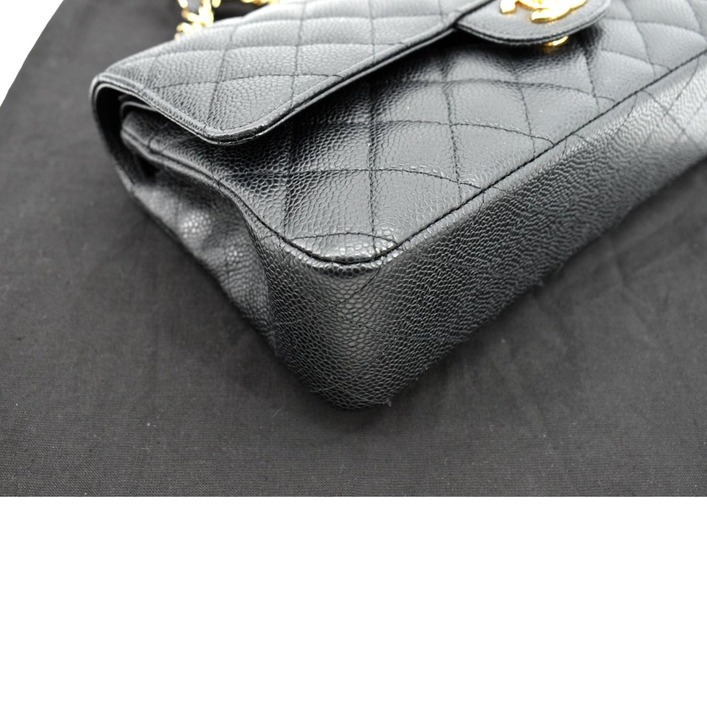 CHANEL Jumbo Double Flap Caviar Leather Shoulder Bag Black
