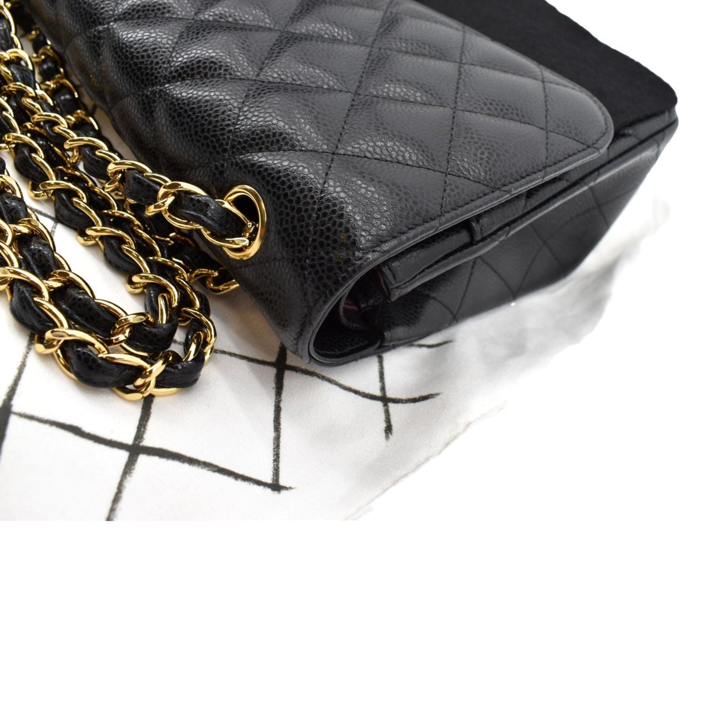 CHANEL Jumbo Double Flap Caviar Leather Shoulder Bag Black