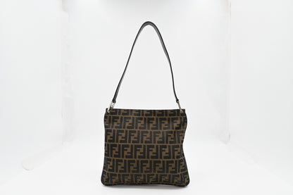 Fendi Shoulder Bag in Zucca Canvas