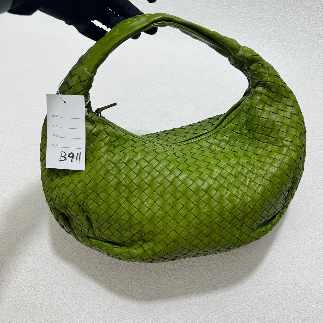Bottega Veneta Belly Hobo Intrecciato Avocado Green Nappa Leather Medium 40cm