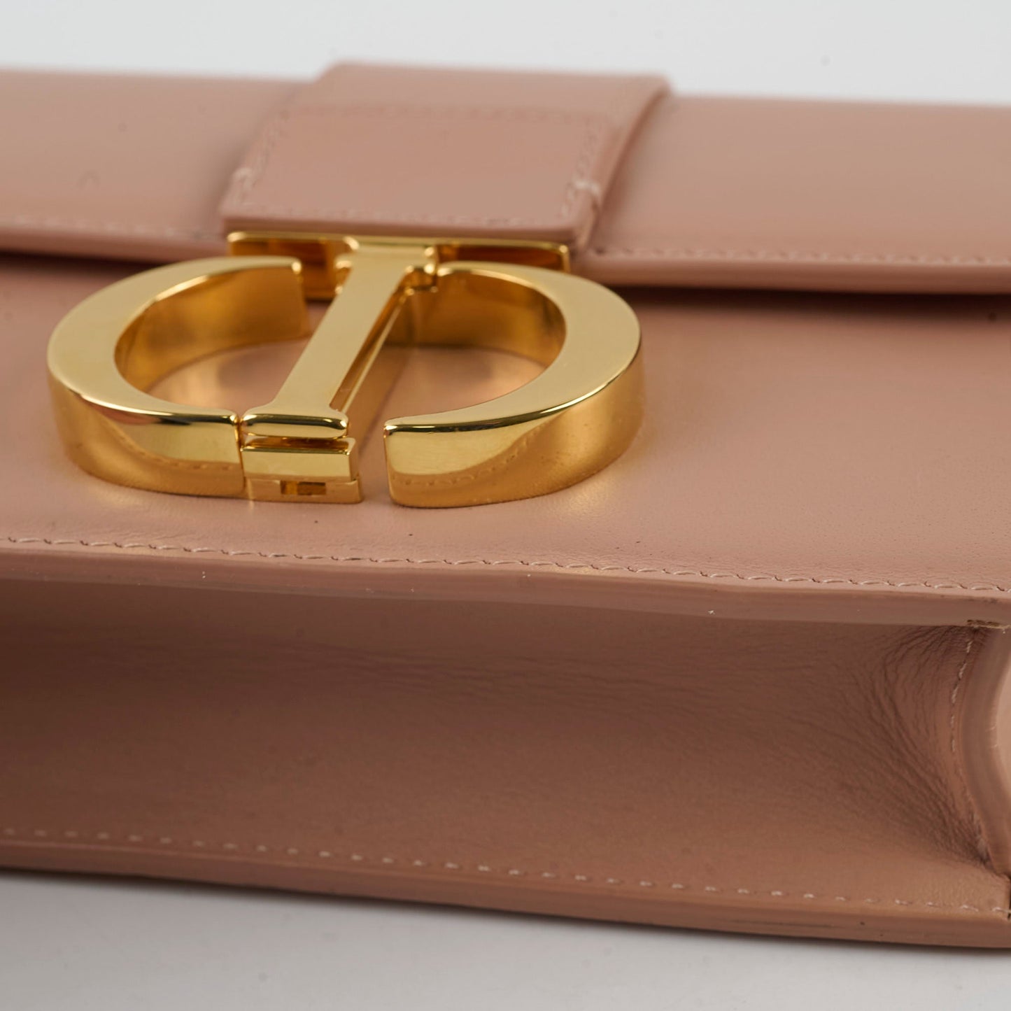 Christian Dior Montaigne 30 Micro Beige