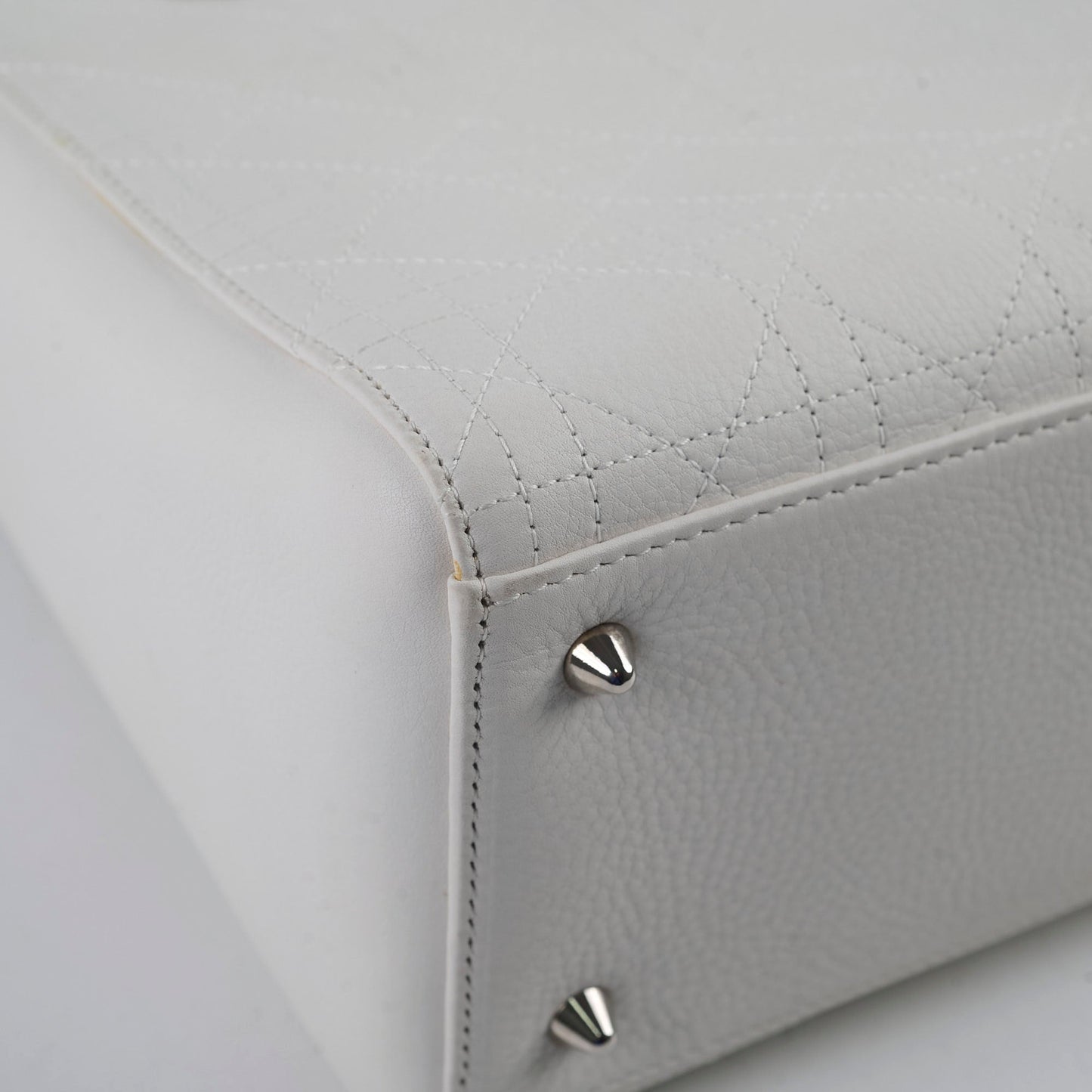 Christian Dior Medium Lady Dior White