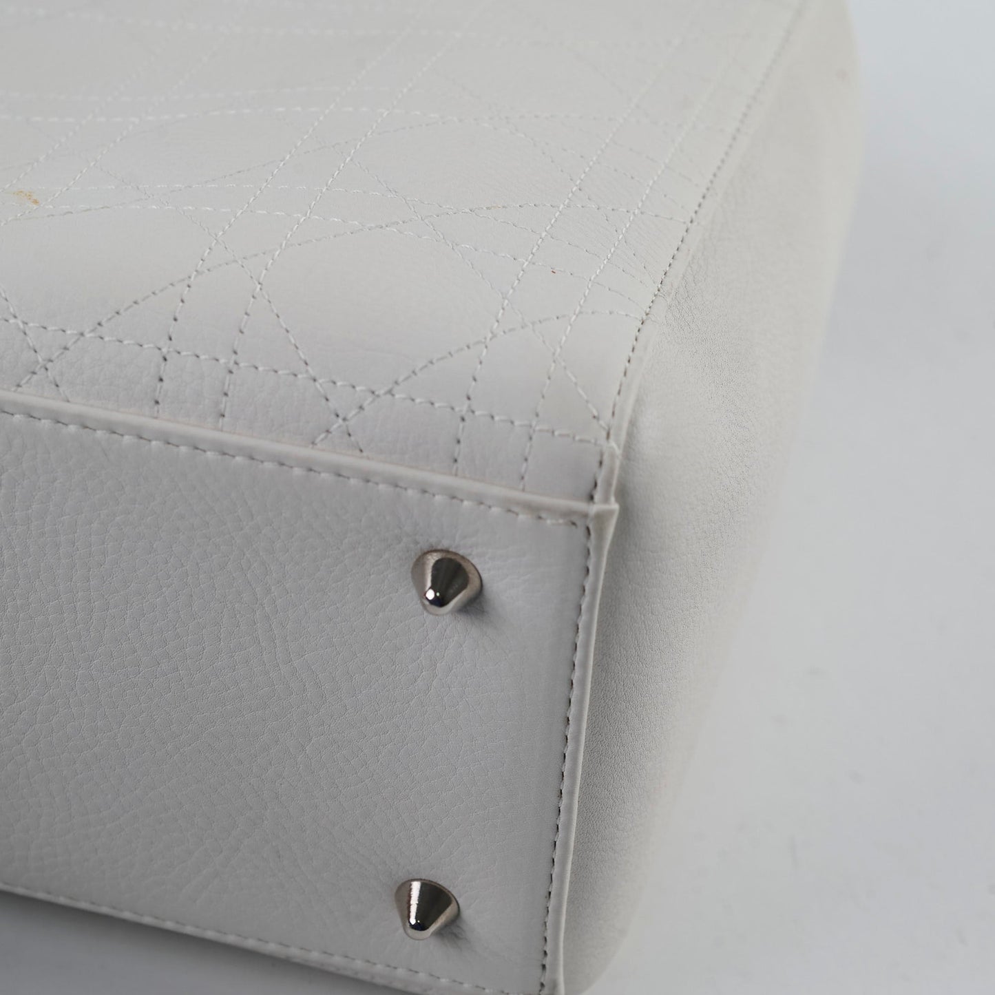 Christian Dior Medium Lady Dior White