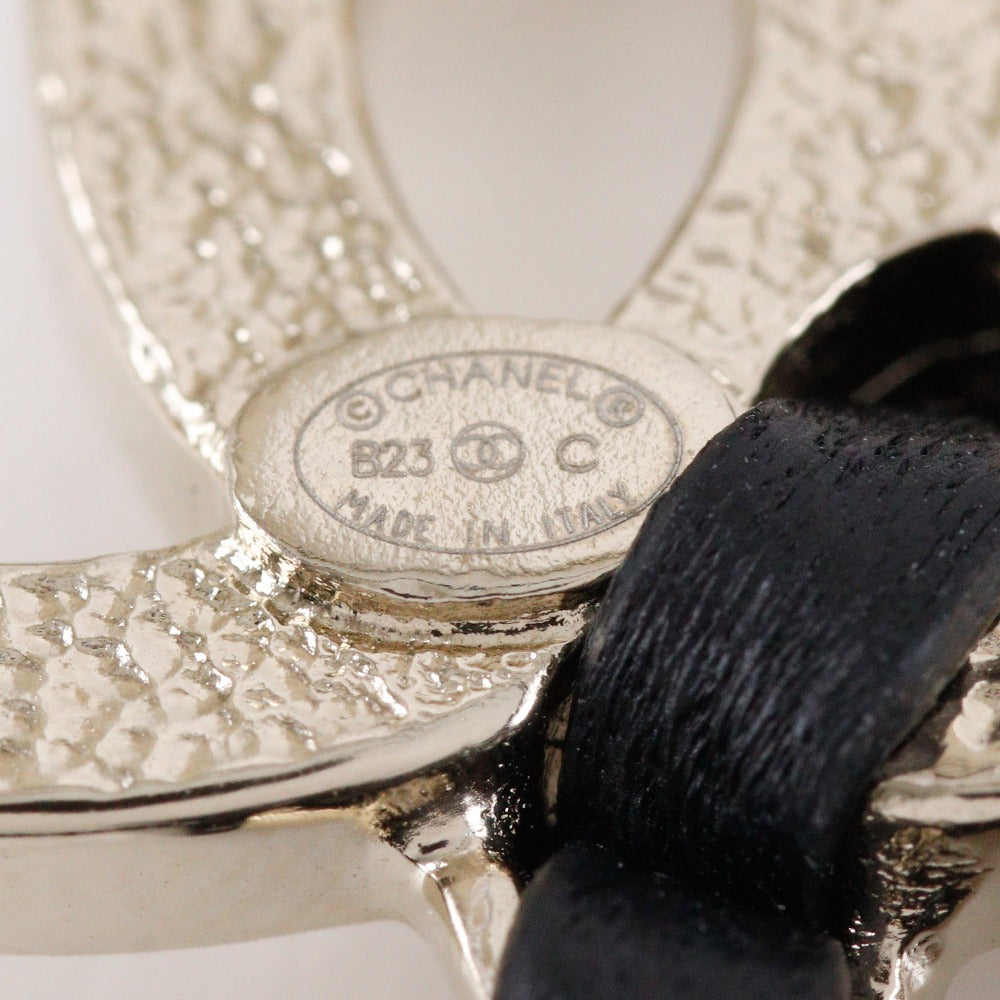 CHANEL Pierce Metal, Plastic Silver Cruise collection Matelasse bag motif COCO Mark Women