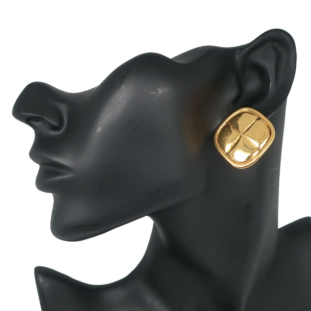 CHANEL Earring Plated Gold gold vintage Matrasse Rhombus Women