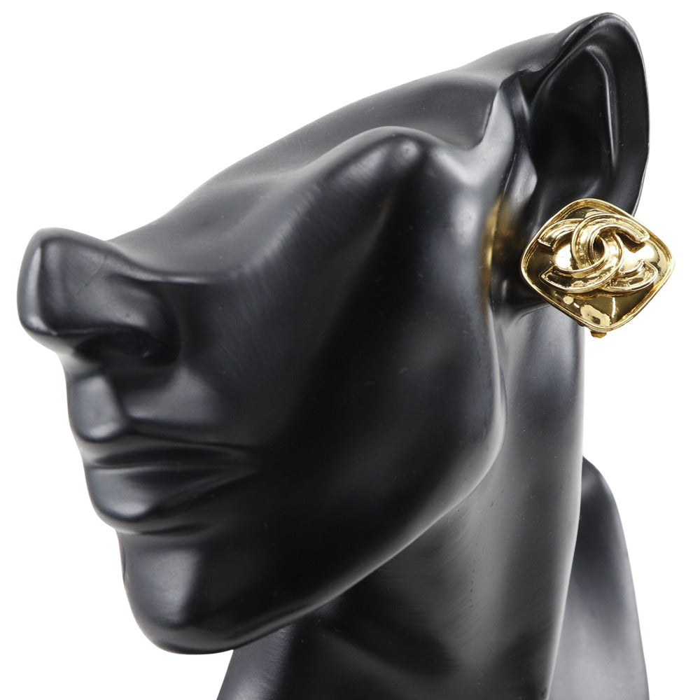 CHANEL Earring Plated Gold gold vintage COCO Mark