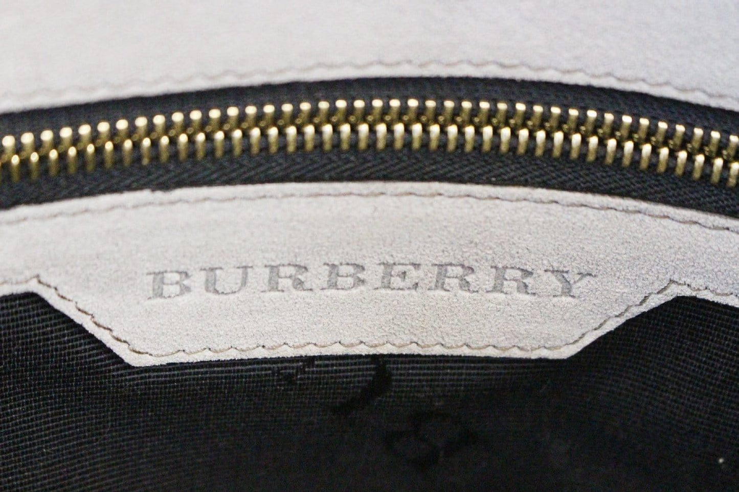 BURBERRY Heritage Sonnet Grain Leather Large Clutch - Sale