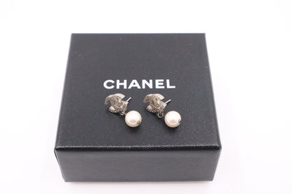 Chanel Earrings CC with Pearl