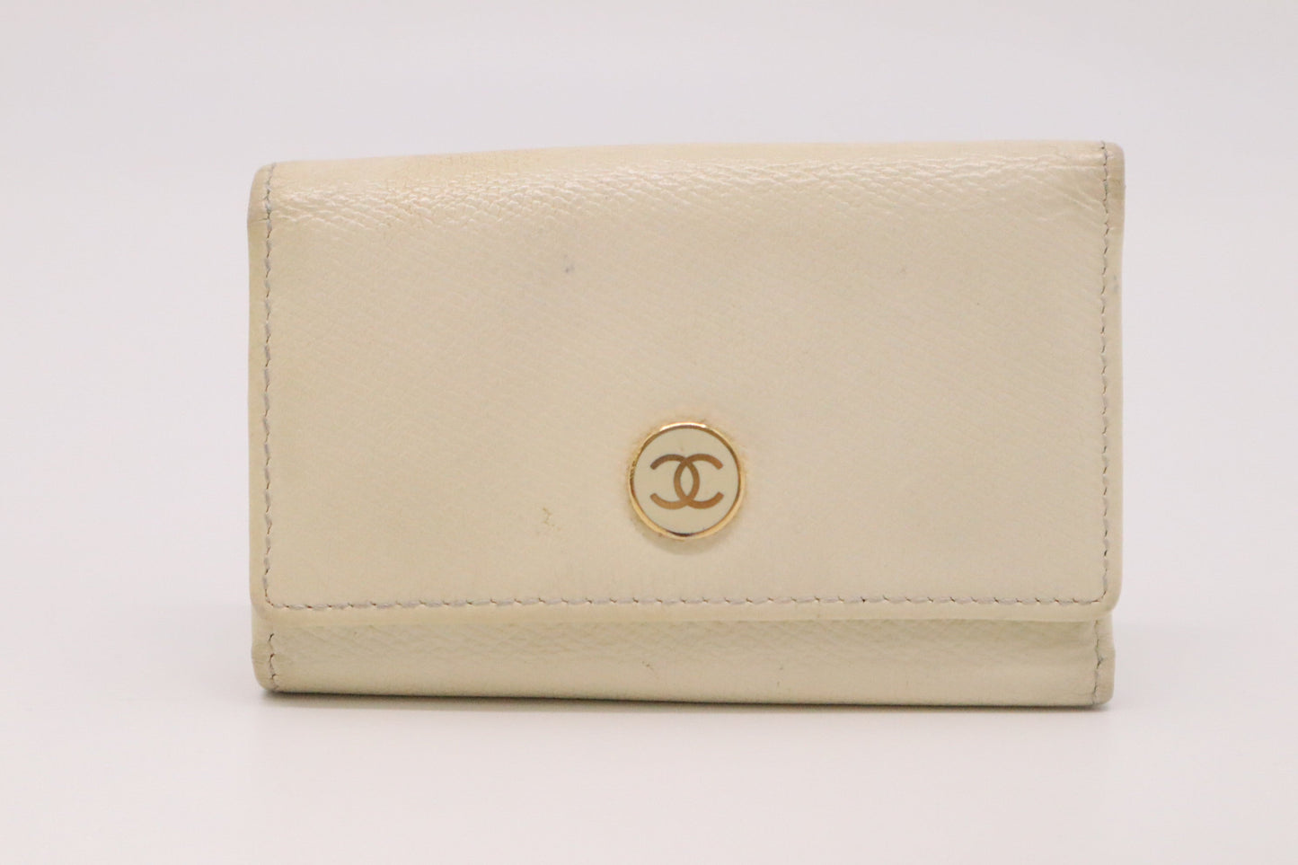 Chanel 6 Key Case in Cream Leather