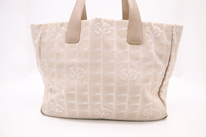Chanel Tote Bag in Beige New Travel Line Canvas